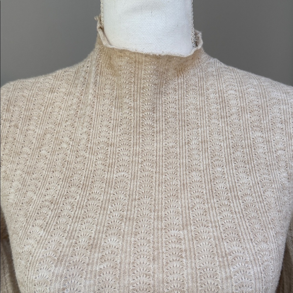 Tahari Cream Textured Knit Top - Picture 2 of 7